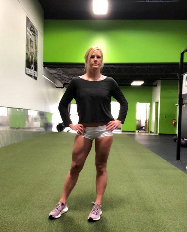 You probably can’t find Holly Holm’s naked pics anyway (that she’d approve ...