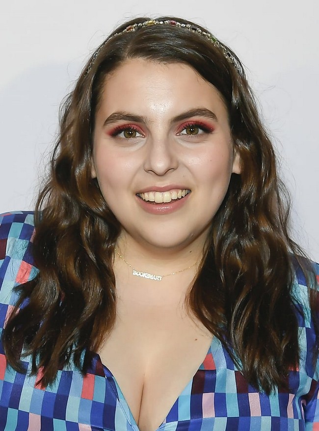 You probably can’t find Beanie Feldstein’s naked pics anyway (that she’d ap...