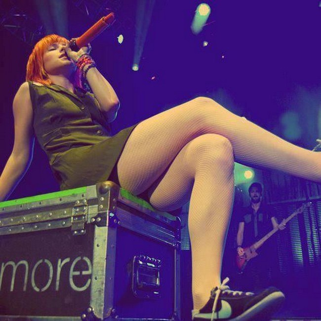 I know these are not Hayley Williams’s nude photos, but they are classy. 