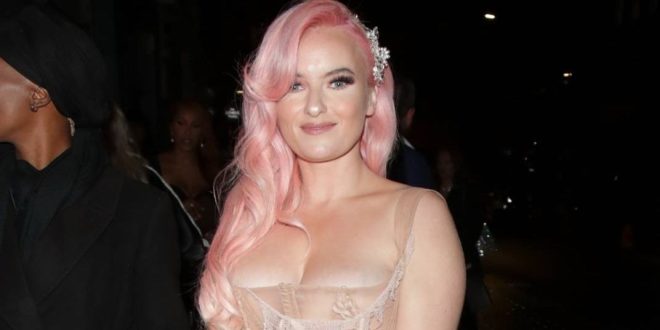 Sexy Grace Chatto – Arrives at the Glamour Women Of The Year Awards in London