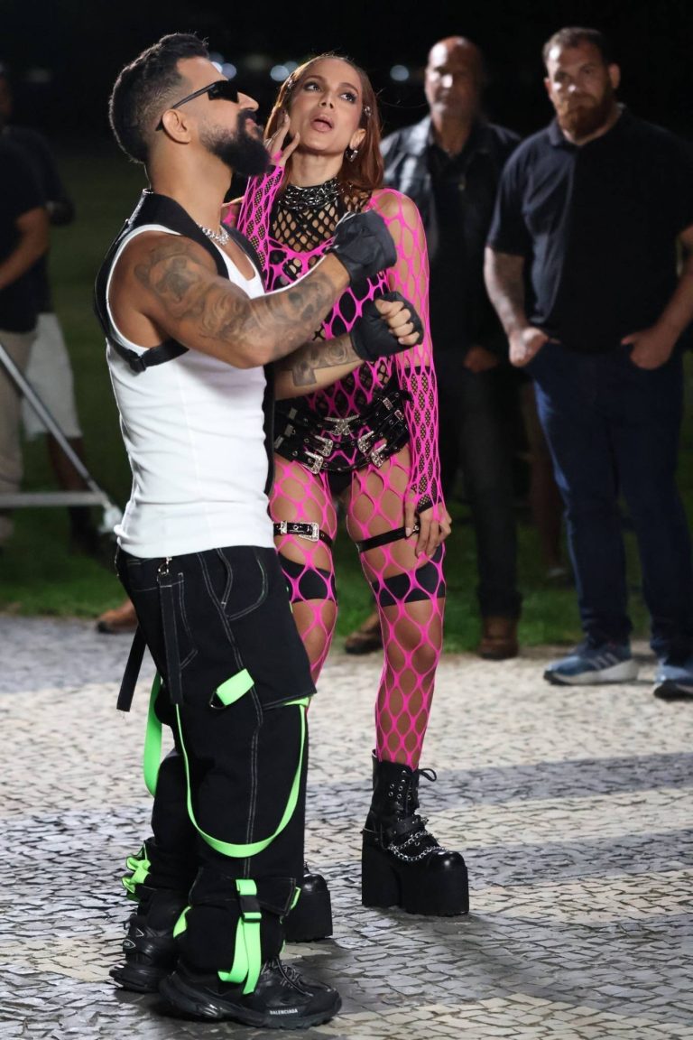 Anitta In Rio Anitta filming in Rio's Aterro do Flamengo - 12thBLOG