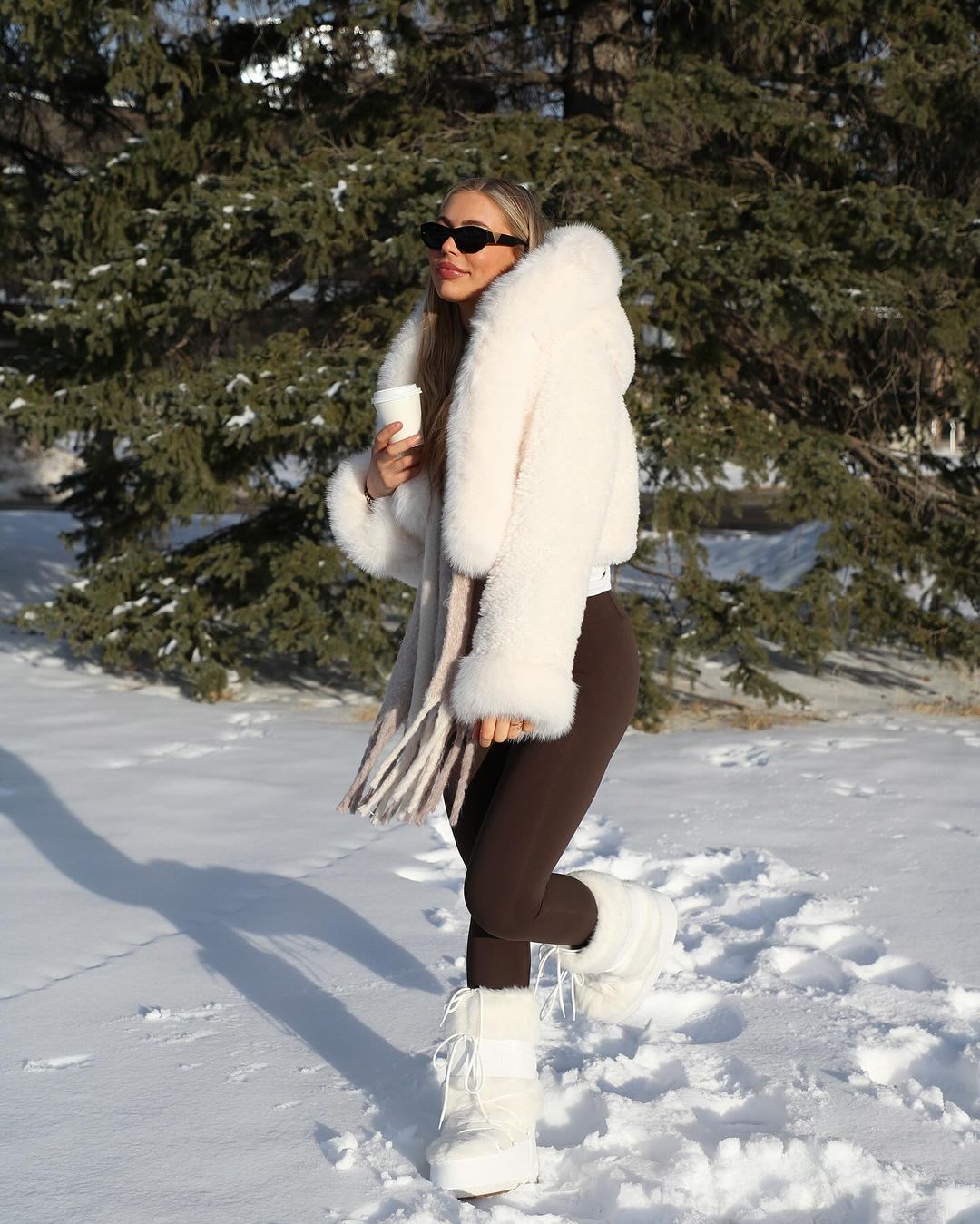 Jutta Leerdam Shines as a Winter Wonderland Enthusiast! - 12thBlog